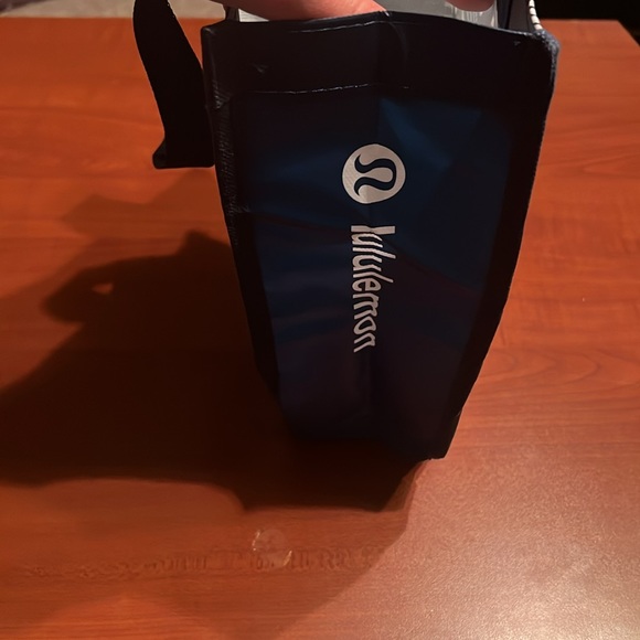 Lululemon Reusable Bag - Picture 2 of 4